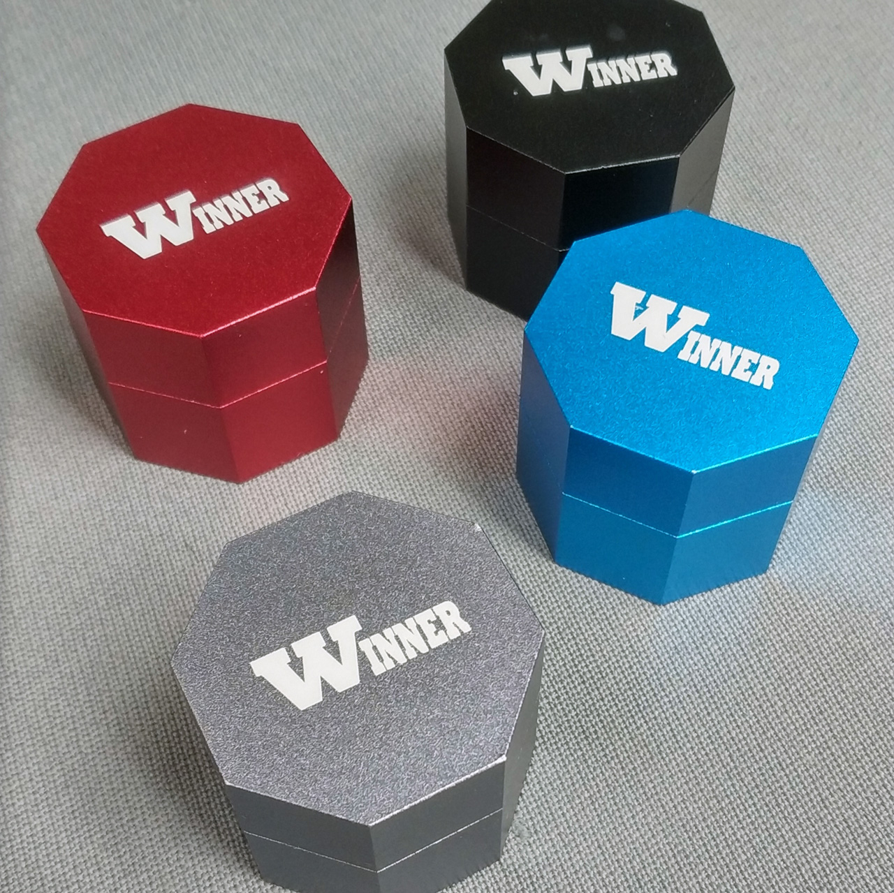 【winner-八角-磁鐵-巧克盒】巧克盒(灰、黑、藍、紅)